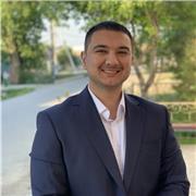 Deutschlehrer mit Erfahrung bietet Unterricht für Schüler und Erwachsene