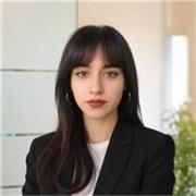 Graduada en Traducción e Interpretación con experiencia en clases particulares de refuerzo de inglés