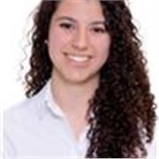 Profesora de yoga en formación con más de 15 años de práctica. Ayudo a principiantes a iniciarse y a personas a desconectar. 