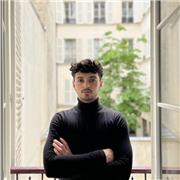 Étudiant diplômé de Sciences Po’ et titulaire d’un double bac français/espagnol, la transmission est essentielle pour moi !