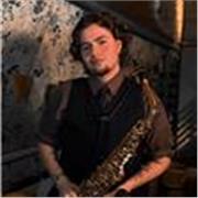 Doy clases particulares de guitarra, ukelele, piano, saxo, cello y lenguaje musical para personas interesadas en aprender estos instrumentos desde cero o que sepan muy poco. Doy clases en tienda de música en San Vicente y también en domicilio (según dispo