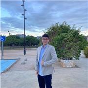 Copywriter experto, trabajo con varios influencers y empresas de marketing llevando sus campañas y textos para redes sociales.
