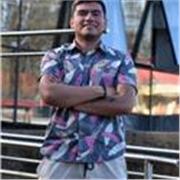 Me defino como una persona responsable, paciente y con vocación por la enseñanza. Tengo formación en ciencias e ingeniería, además