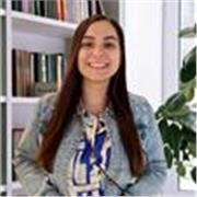 docente di psicologia che impartisce lezioni di scienze umane e affini alle classi medie e superiori, aiuto-compiti