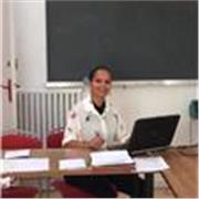 Professeure diplômée en sciences du langage et en espagnol donne cours de français langue étrangère et d'espagnol. Venez apprendre de manière dynamique,ludique et pragmatique!