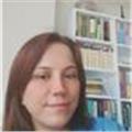 İlkokul öğrencilerine Türkçe ve matematik dersi verilir