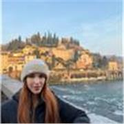 Laureata in Infermieristica, sono disponibile per dare lezioni di inglese a persone di tutte le età