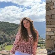 Classes presencials o online de diferents matèries (català, castellà, anglès, mates, biologia…) per primària i secundària