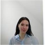 Laureata in economia e marketing