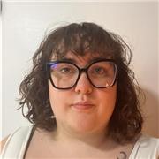 Ayudo a niños con problemas de aprendizaje como refuerzo académico.