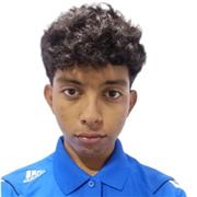 Profesor en ayudas con matemáticas para niños