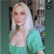 Aiuto compiti per materie umanistiche e lingue con studentessa universitaria.