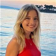 Oberstufenschülerin mit Englisch als Abiturfach