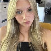 Étudiante en licence d'histoire, je suis à l'aise sur toutes les périodes historiques étudiées au collège.