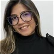 Profesional con más de tres años de experiencia en el mundo financiero en donde la comunicación en inglés es clave