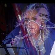 Me llamo Alexia y soy estudiante de 4º curso de interpretación en el CSMA. Imparto clases de Música e inglés a todas las edades y niveles