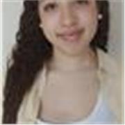 Perfecto, aquí tienes una frase adaptada:

* Soy profesora titulada en Educación Primaria con más de 5 años de experiencia,