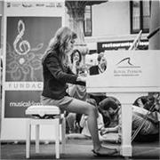 Ofrezco clases de piano y lenguaje musical