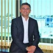 Profesor de liderazgo, estrategia  y habilidades para emprendedores y empresarios.