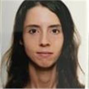 Graduada en filosofía. Facilidad para explicar diversas ramas de conceptos.