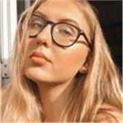 Studentessa universitaria livello inglese avanzato