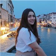 Sono una studentessa di lingue e letterature straniere, offro aiuto compiti e ripetizioni di lingua inglese e francese (per elementari e medie)