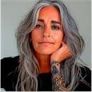 Profesora de artes especialista en dibujo e historia del artes