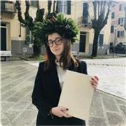 Stanco delle solite lezioni senza empatia? Contattami se sei alla ricerca di un insegnante dai metodi giovani e freschi! 