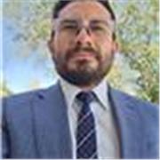 Profesor de apoyo con diplomado en educación superior