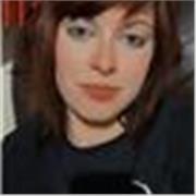 Insegnante madrelingua italiana offre lezioni per imparare la grammatica italiana e gli elementi importanti per quanto riguarda la conversazione