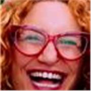 Licenciada en economía y me encantan las matemáticas. 