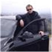 Sono un dottore di ricerca in design: le mie aree di esperienza sono la grafica, il prodotto e le interfacce con metodologia  HCD 