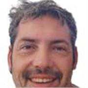 Profesor con años de experiencia, buen trato con las personas, buena comunicación y planificación de los tiempos