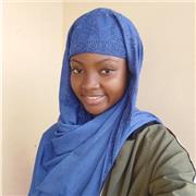 Friendly English tutor with one year of private teaching experience offering personalized English lessons for primary and secondar