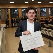 Graduado en física con Maestría en ingeniería da clases de Matemáticas, física, Programación