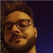 Professeur particulier qui donne des cours d'anglais, de chinois, de français et aide aux devoirs