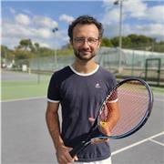 Diplômé d'état spécialité Tennis et Sophrologue certifié RNCP (reconnu par le ministère du travail). 14 ans d'expérience dans l