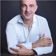 Offro lezioni private a giovani e adulti che desiderano imparare con semplicità e chiarezza