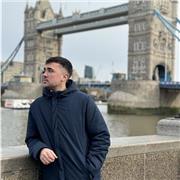 Graduado en CAFYD, amante del deporte, queriendo ayudar mediante un buen entreno a quien lo necesite