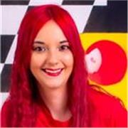 Chica estudiante profesora de primaria capaz de adaptarse a cualquier situación 