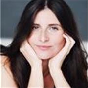 Insegnante di Inglese con 18 anni di esperienza, specializzazioni in business, giuridico, vinicolo e IELTS. Lezioni online