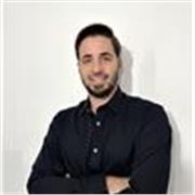 Profesional de la comunicación con ganas de ayudar a estudiantes con interés en la redacción 
