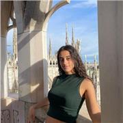 Profesora en formación con potencial para enseñar cualquier asignatura del curriculo.