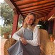 Profesora de psicología, imparte clases online sobre temario de psicología