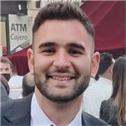 Ingeniero Eléctrico y Mecánico y graduado en el Máster de Educación por la Universidad de Málaga.