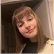 Eloïse, 21 ans étudiante et passionnée par le français et les langues vivantes :)