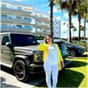 Me defino como una profesora de particulares a la que le encanta este trabajo y ayudar a los más pequeños de primaria. 