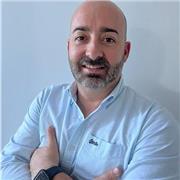 Profesor de programación y diseño web con 8 años de experiencia ofrece clases particulares para niños y adultos en Barcelona.