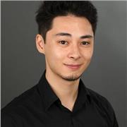 Diplômé d'un BAC +5, j'ai l'habitude pratiquer l'anglais couramment ou bien dans un cadre de travail en entreprise