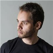 Profesor de fotografía editorial y comercial desde introducción hasta teoría de color para profesionales especializados en fotografía de producto